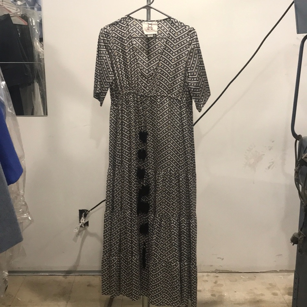 Silk, flowy with pompon pulls
